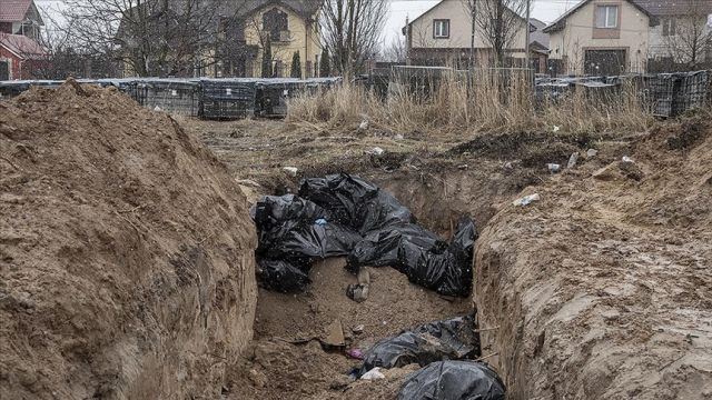 Ukrayna’da toplu mezar vahşeti