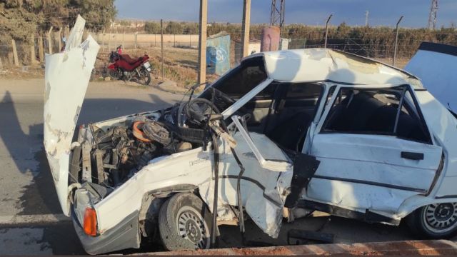 Urfa’da Otomobil ve Minibüs Çarpıştı