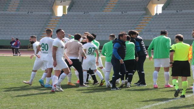 Urfaspor’a evinde Amed şoku !