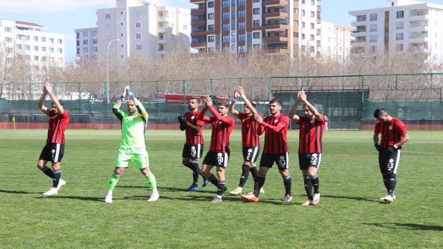 Karaköprü Ekibi, Karşıyakaspor’a 3 Puan Kaptırdı