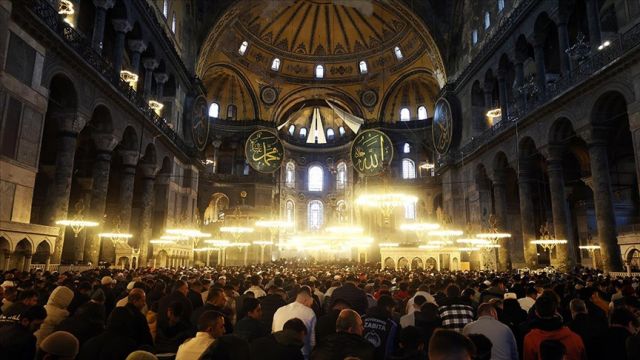 Urfa'da Bayram Namazı Saat Kaçta Kılınacak ?