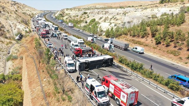 Gaziantep'teki kazada otobüs hız sınırını aşmış