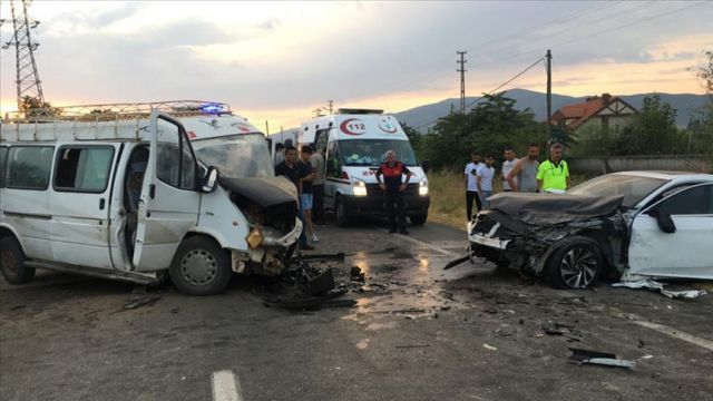 Urfalı Tarım İşçileri Kaza Geçirdi: 20 Yaralı