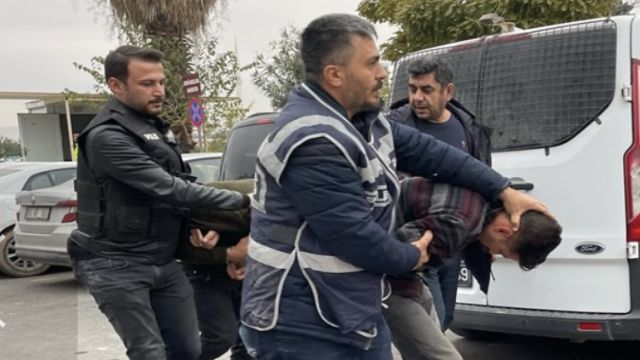 Şanlıurfa'da 2 polisin yaralayan 3 zanlı adliye sevk edildi