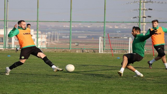 Şanlıurfaspor Amed maçına hazırlanıyor.