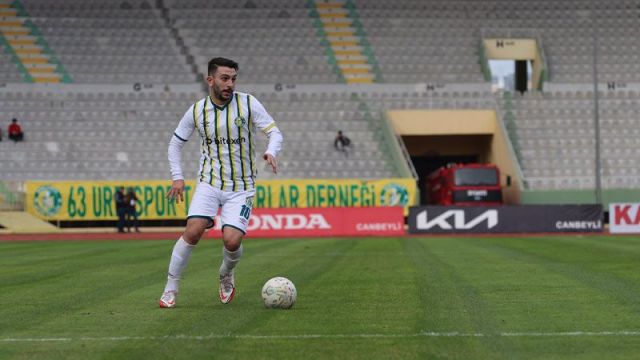 Urfasporlu futbolcu yüzlerce oyuncuyu geride bıraktı!