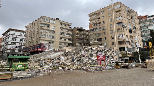 Şanlıurfa'da onlarca bina mühürlendi: