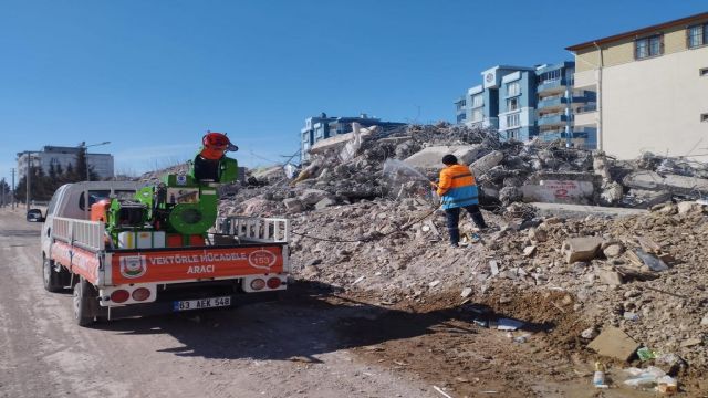 Şanlıurfa’dan Adıyaman’da ilaçlama çalışması