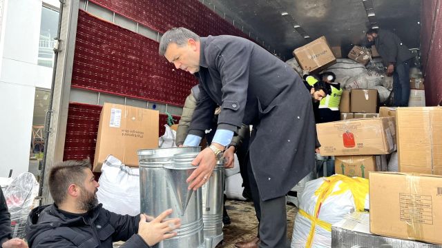 TÜMKİAD depremzedeler için seferber oldular…