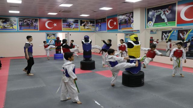 Haliliye’de geleceğin yıldızları spor kurslarında yetişiyor