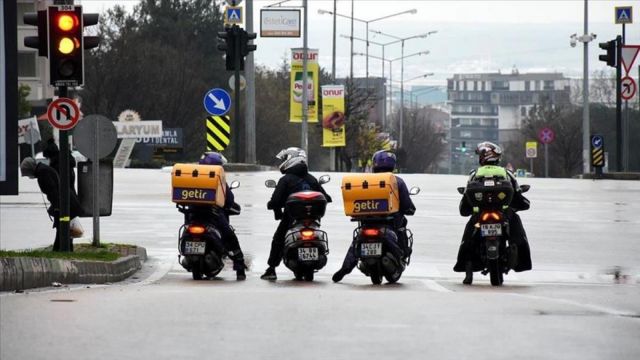 Yollara moto kurye için yeni cepler yapılacak