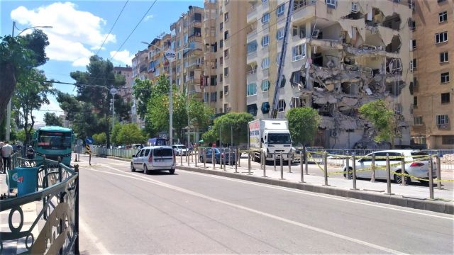 Atatürk Bulvarı trafiğe açıldı