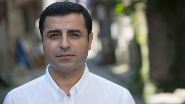 Demirtaş aktif siyaseti bırakıyor!