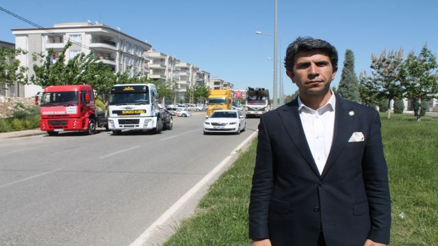 Özaslan, Tehlikeli trafiğe dikkat çekti!