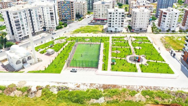 Karaköprü'ye devasa park kazandırıldı