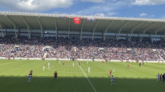 Karbel Karaköprü Belediyespor Play-Off'u garantiledi