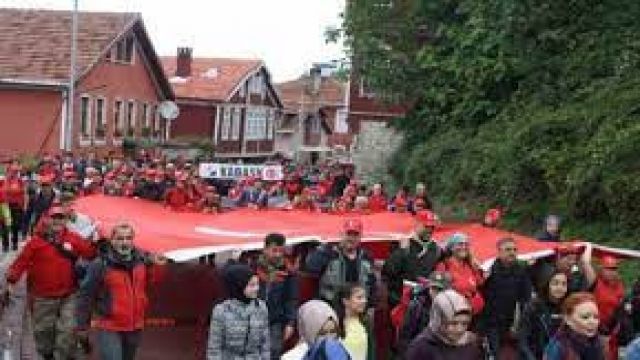 “Atatürk ve İstiklal Yolu” Yürüyüşünde Öğrencilerimiz Kastamonu’da