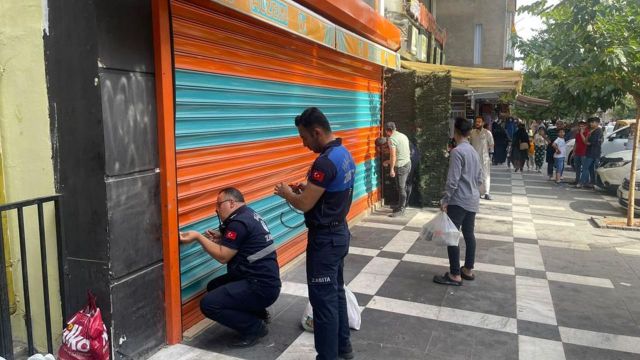 Tavuk eti çamaşır suya batıran işletme yeniden mühürlendi