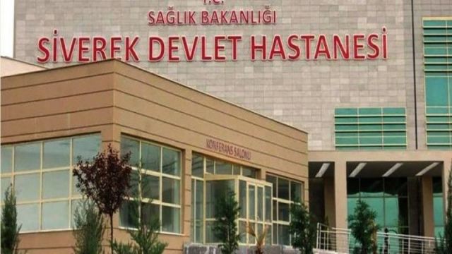 Urfa’da otomobil şarampole devrildi 4 yaralı!