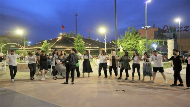 Urfa'da sınav öncesi üniversite adaylarına moral gecesi