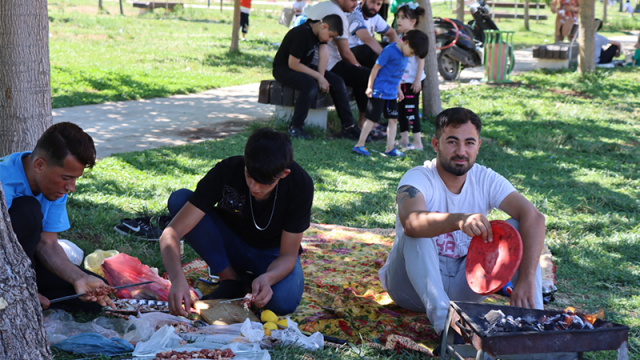 Şanlıurfa’da vatandaşın tercihi mesire alanı oldu!