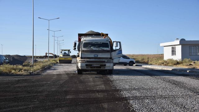 Siverek OSB'de Yol Yapım Çalışmaları