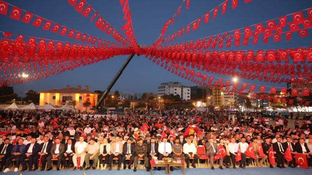 Urfa’da 15 Temmuz etkinliklerine yoğun ilgi!