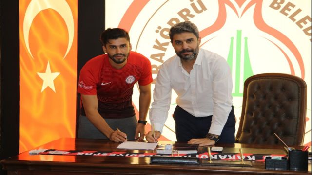 Karaköprüspor’dan orta sahaya takviye!