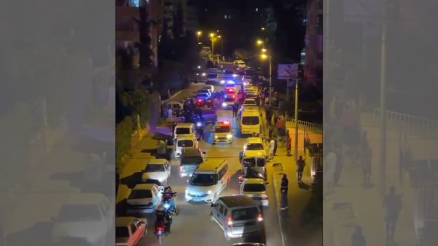 Polis kovalamacası kazayla bitti: 2 polis yaralandı