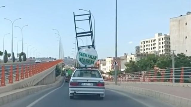 Şanlıurfa’da tehlikeli araç yolculuğu