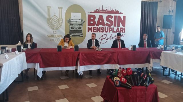 Vali Şıldak basın temsilcileri ile Şanlıurfa’nın genel sorunları hakkında toplantı düzenledi