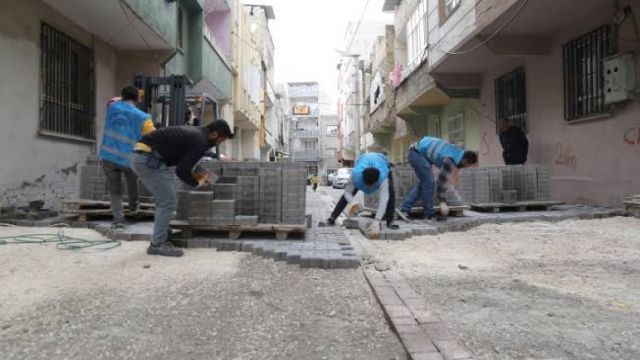 Eyyübiye’de sokak ve yol çalışmaları devam ediyor