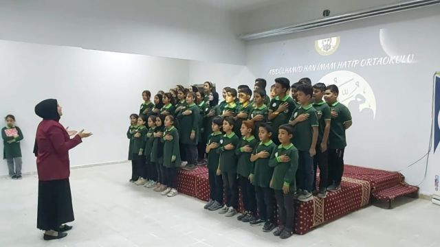 İmam Hatipli öğrenciler Mevlüt programı düzenledi