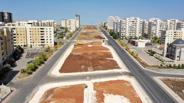 Karaköprü’yü yeşillendirme çalışmalarına bir yenisi daha eklendi