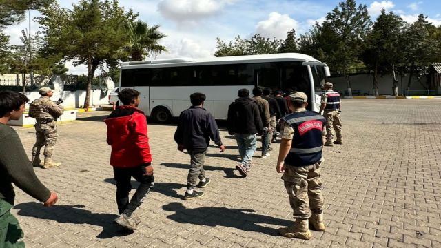 Urfa’da 36 düzensiz göçmen yakalandı