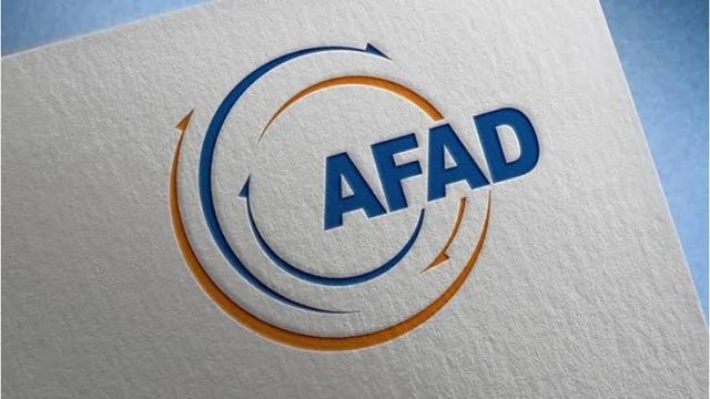 AFAD'tan uyarı: Ağır hasarlı yapılara girmeyin