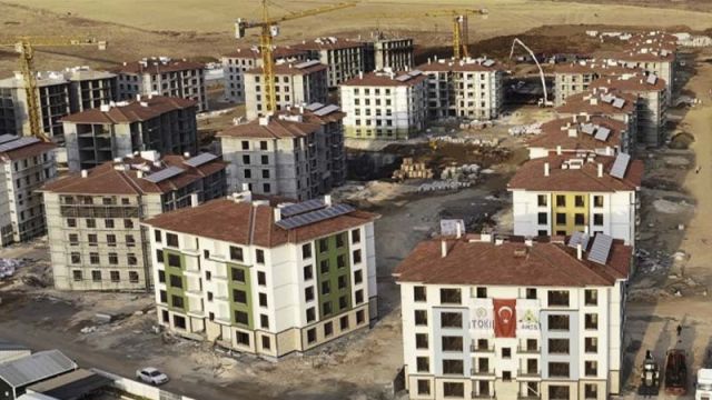 TOKİ, Şanlıurfa’daki teslim edilecek dairelerin kurasını çekti