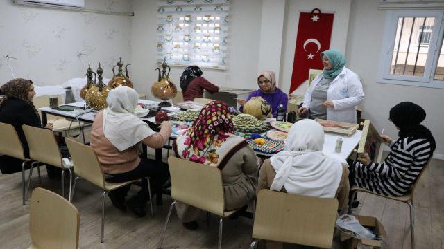 Haliliye Belediyesi kadın meslek edindirme kurslarını sürdürüyor