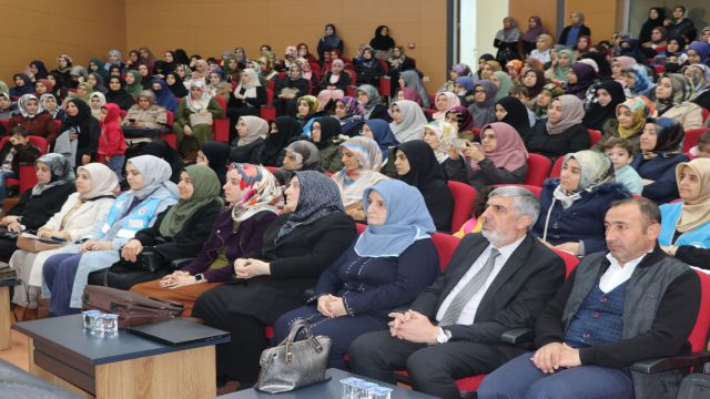 Şanlıurfa'da Aile Değerleri Konferansı Düzenlendi