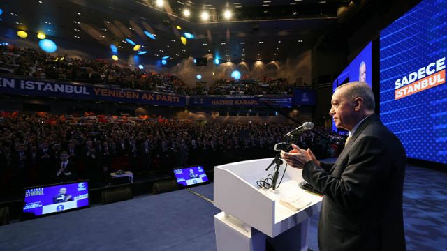 AK Parti ilçe belediye başkan adayları açıklandı