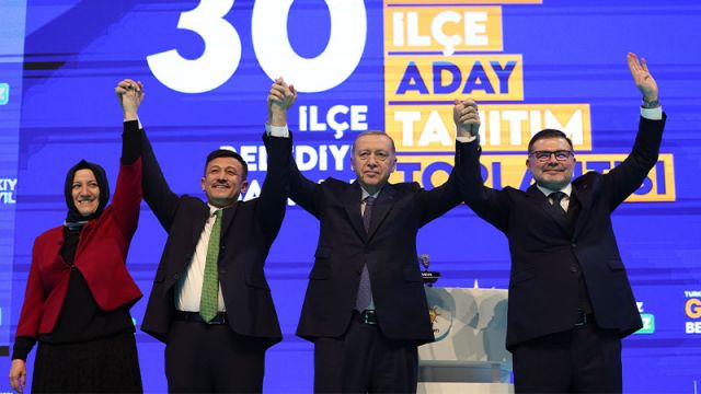 AKP İzmir ilçe adaylarını belirledi