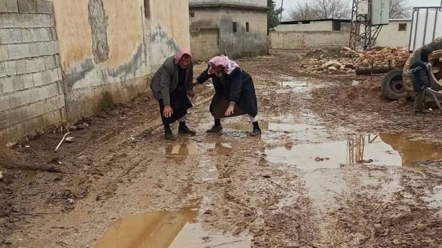 Harranlılar çamurlu yollardan bıktı