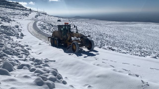 Karacadağ’da kardan dolayı yollar kapandı