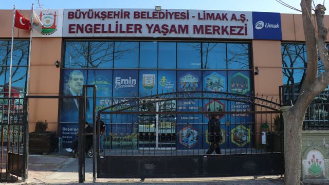 Büyükşehir Belediyesi engelli vatandaşların hayatına dokunuyor