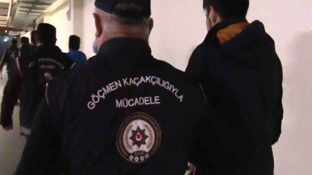 Düzensiz göçmen operasyonunda 49 organizatör yakalandı