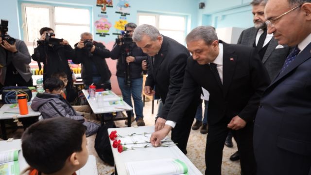 Şanlıurfa’da depremden hayatını kaybeden öğrenciler unutulmadı