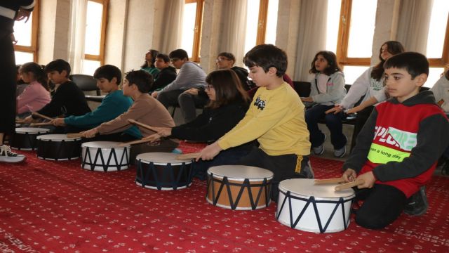 Şanlıurfa’da geleceğin sanatçıları yetişiyor