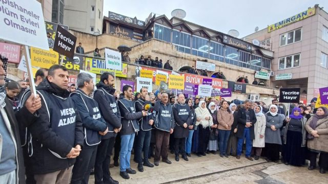 Şanlıurfa’daki ‘Büyük Özgürlük Yürüyüşüne’ biber gazlı müdahale