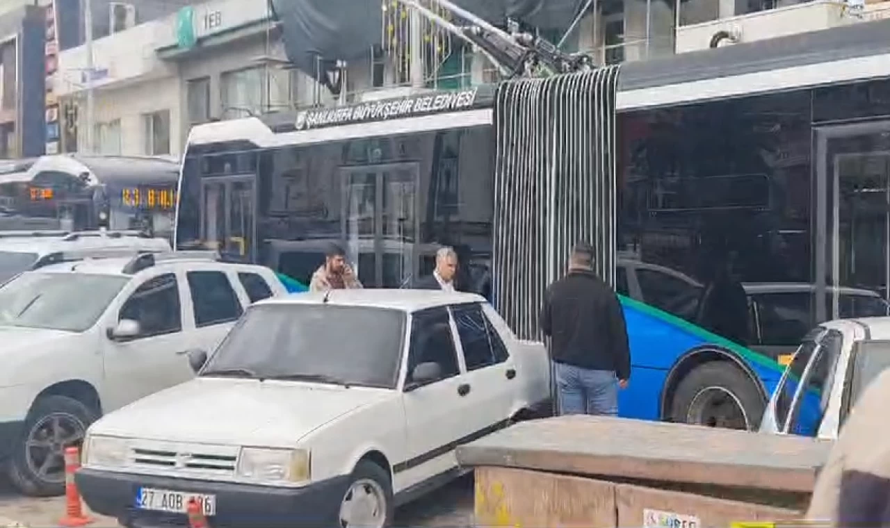 Şanlıurfa kent merkezindeki trafik yoğunluğu, ulaşımı olumsuz etkiliyor