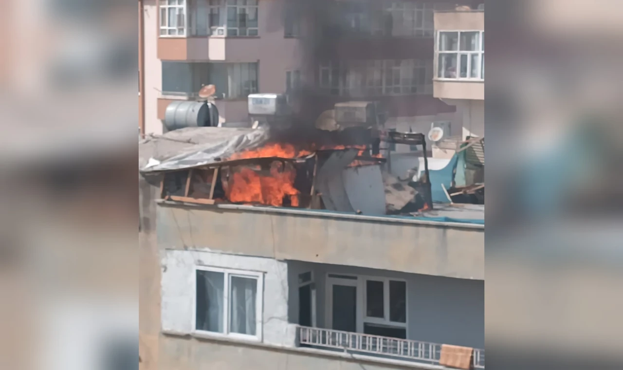 Haliliye’de madde bağımlısı genç evini ateşe verdi